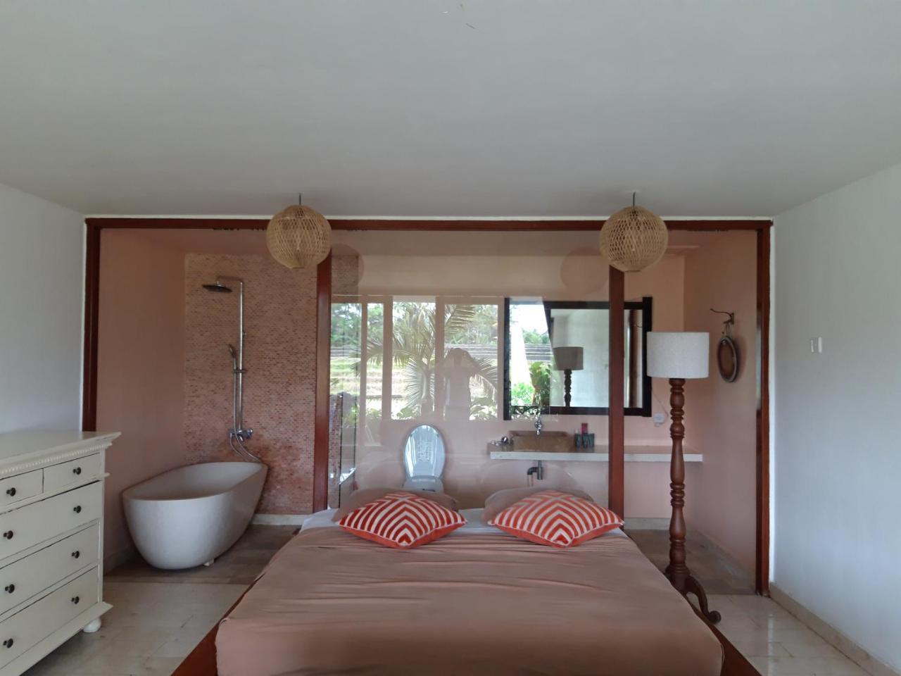 Villa Lotus 8 Canggu  Room photo